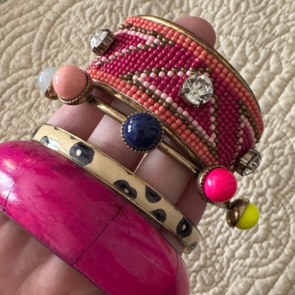 Fun Bracelet Set 💖 - Picture 3 of 3